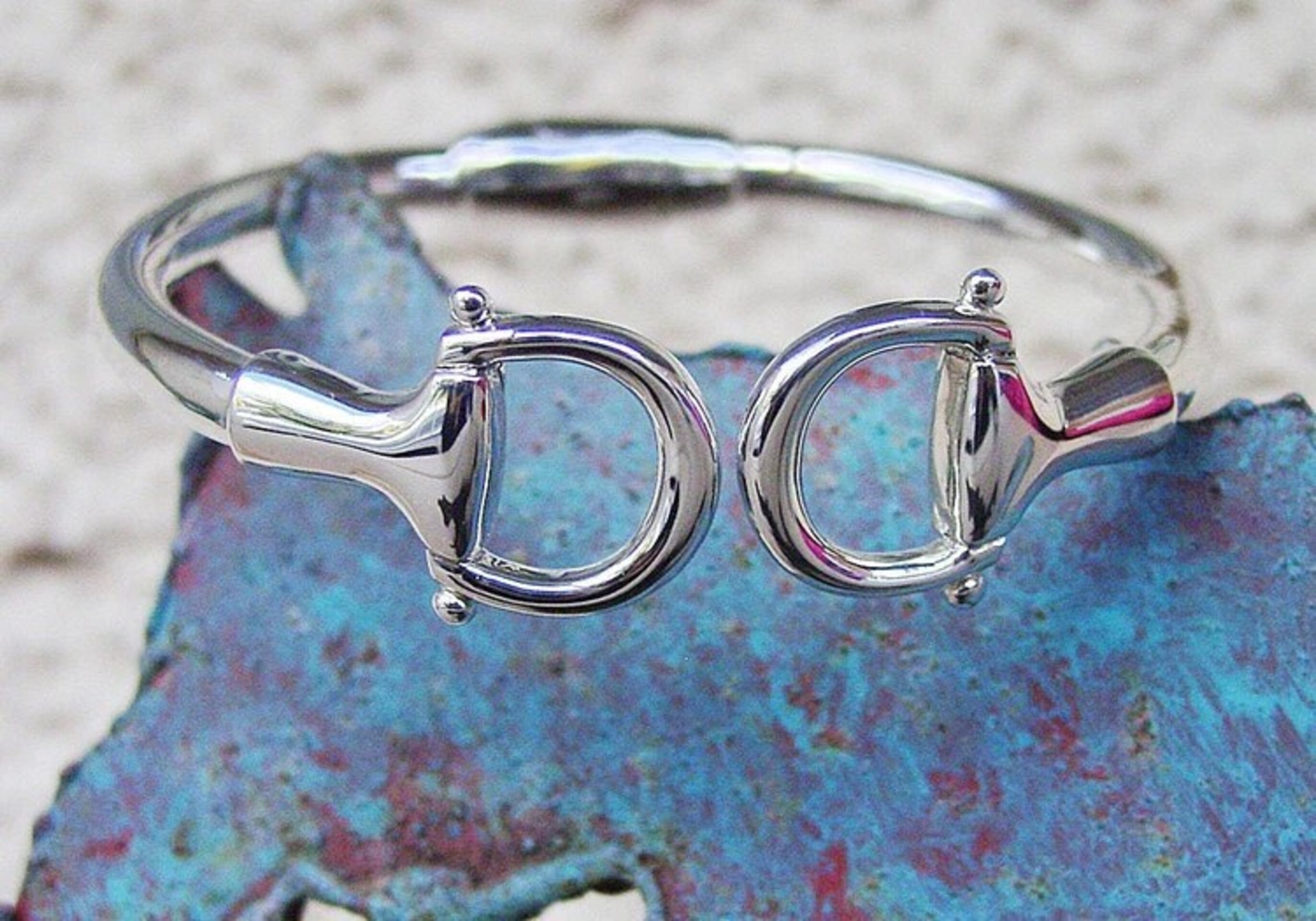 BRAZALETE CON BISAGRA DE PLATA ESTERLINA 925 - ANILLAS FILETE - 1